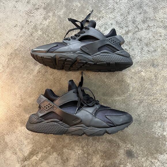 Nike Air Huarache Triple Black Mens Size 12 Sneakers Shoes DD1068-002 - Picture 4 of 9